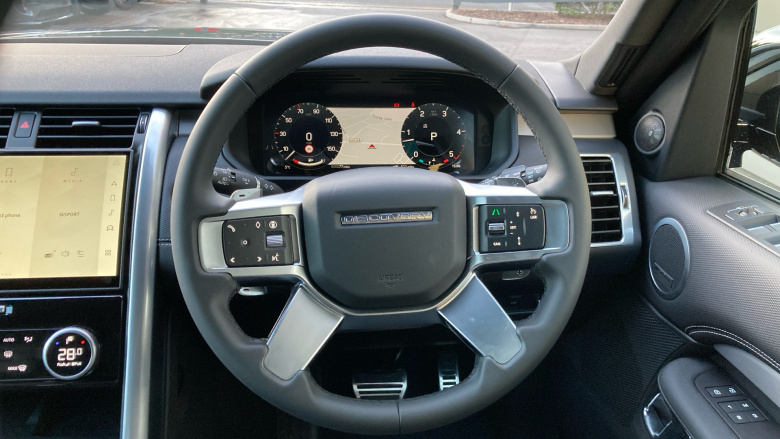 Land Rover Discovery 3.0 D350 Dynamic SE 5dr Auto Diesel Station Wagon